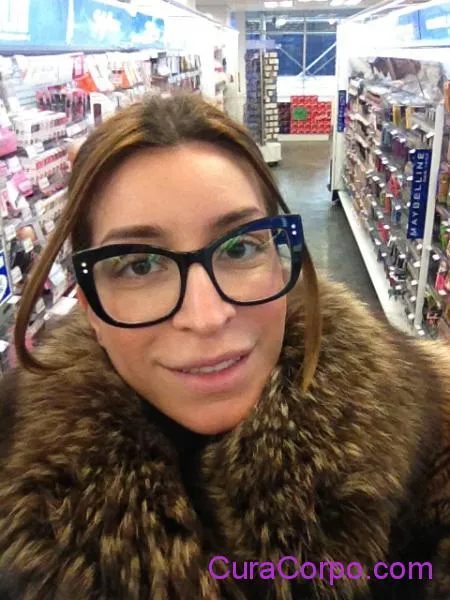 Monica Virga make-up artist