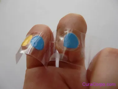 Trucco per provare tanti smalti senza lasciare traccia